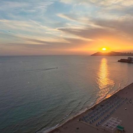 Estupendo Apartamento En Planta 23 Primera Linea Benidorm Dış mekan fotoğraf