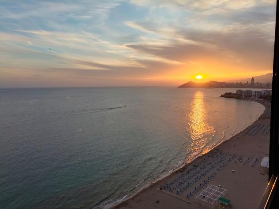Estupendo Apartamento En Planta 23 Primera Linea Benidorm Dış mekan fotoğraf